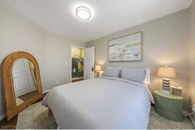 34 Garibaldi Ave, Newark, NJ 07114 - Photo 8