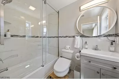 34 Garibaldi Ave, Newark, NJ 07114 - Photo 10