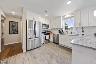 34 Garibaldi Ave, Newark, NJ 07114 - Photo 8