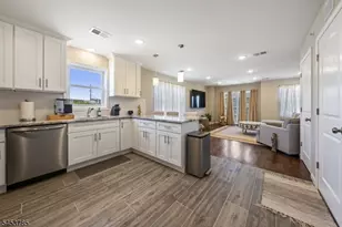 34 Garibaldi Ave, Newark, NJ 07114 - Photo 14