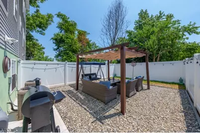 34 Garibaldi Ave, Newark, NJ 07114 - Photo 32
