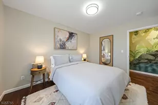 34 Garibaldi Ave, Newark, NJ 07114 - Photo 26