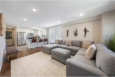 34 Garibaldi Ave, Newark, NJ 07114 - Photo 6