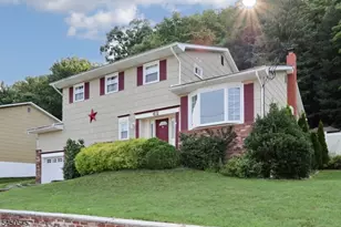 62 Molinari Dr, Wanaque, NJ 07465 - Photo 2