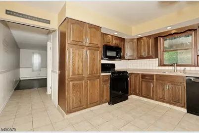 62 Molinari Dr, Wanaque, NJ 07465 - Photo 10