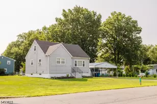 508 Wheeler Pl, Franklin Township, NJ 08873 - Photo 2
