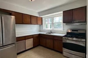 42 A3Woodedge Ave, Edison Twp., NJ 08817 - Photo 4