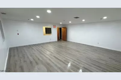 73 Mountain View Blvd, Wayne, NJ 07470 - Photo 2