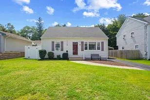 5 Sally St, Bloomingdale, NJ 07403 - Photo 4