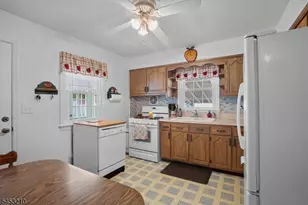 5 Sally St, Bloomingdale, NJ 07403 - Photo 10