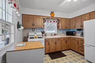 5 Sally St, Bloomingdale, NJ 07403 - Photo 8