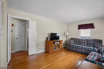 5 Sally St, Bloomingdale, NJ 07403 - Photo 6