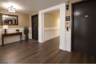 37 Park Edge, Berkeley Heights Township, NJ 07922 - Photo 2