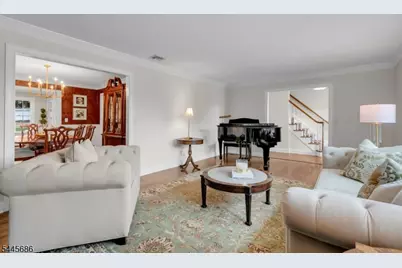 87 Peachtree Rd, Bernards Township, NJ 07920 - Photo 6