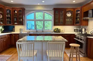 2 Glencree Ln, Clinton Township, NJ 08833 - Photo 4