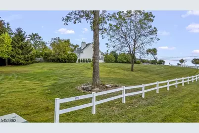 2 Glencree Ln, Clinton Township, NJ 08833 - Photo 28