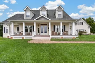 2 Glencree Ln, Clinton Township, NJ 08833 - Photo 2