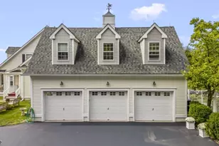 2 Glencree Ln, Clinton Township, NJ 08833 - Photo 4
