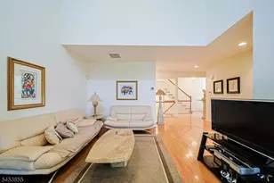604 Turlington Ct, Livingston, NJ 07039 - Photo 10