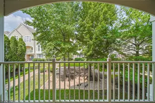 604 Turlington Ct, Livingston, NJ 07039 - Photo 32