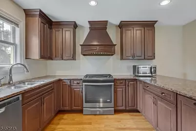 51 Summit Ave, Unit A, Chatham, NJ 07928 - Photo 10