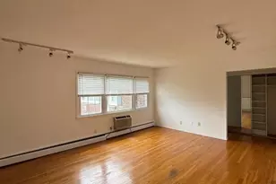 307 Pitney Pl, Morris Township, NJ 07960 - Photo 2