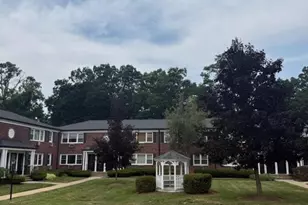 307 Pitney Pl, Morris Township, NJ 07960 - Photo 1