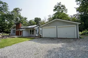 5 Woodlawn Dr, Andover Township, NJ 07821 - Photo 4
