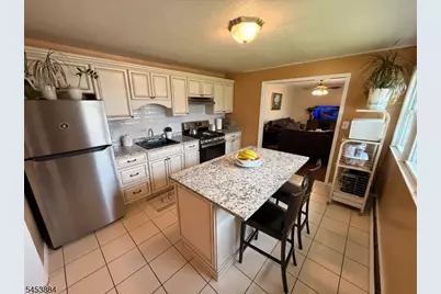 2116 Pleasant Pkwy, Union Township, NJ 07083 - Photo 10