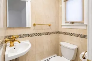 19 Jonquil Cir, Woodbridge Township, NJ 08863 - Photo 10
