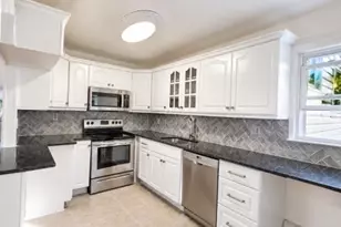 19 Jonquil Cir, Woodbridge Township, NJ 08863 - Photo 4