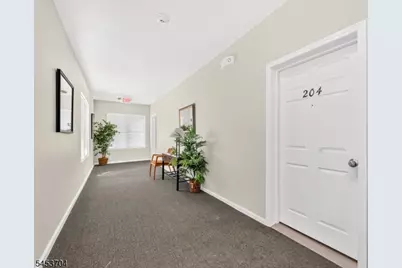 62-64 W Main St #204, Somerville, NJ 08876 - Photo 2