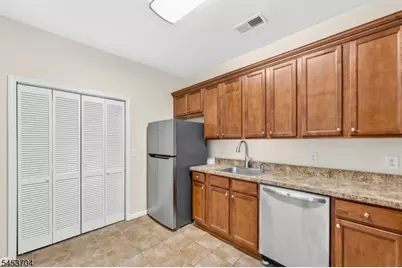 62-64 W Main St #204, Somerville, NJ 08876 - Photo 10