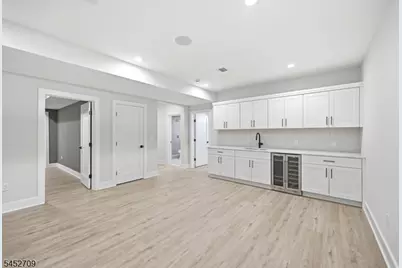 4 Dorrien Rd, Livingston, NJ 07039 - Photo 24
