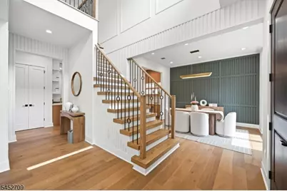 4 Dorrien Rd, Livingston, NJ 07039 - Photo 2