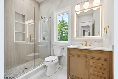 4 Dorrien Rd, Livingston, NJ 07039 - Photo 10
