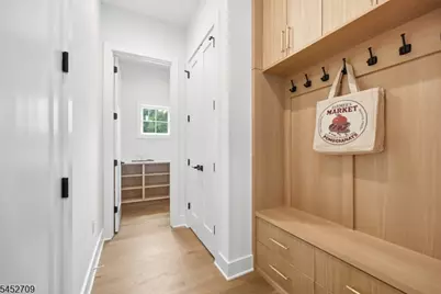 4 Dorrien Rd, Livingston, NJ 07039 - Photo 14