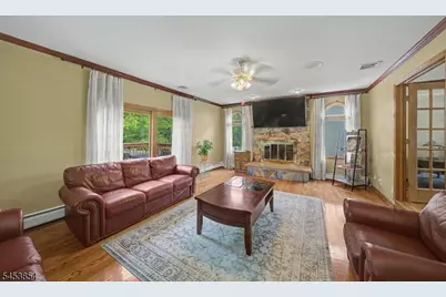 2 Birchwood Ct, East Hanover Township, NJ 07936 - Photo 10
