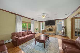 2 Birchwood Ct, East Hanover Township, NJ 07936 - Photo 10