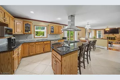 2 Birchwood Ct, East Hanover Township, NJ 07936 - Photo 14