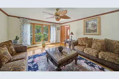 2 Birchwood Ct, East Hanover Township, NJ 07936 - Photo 8