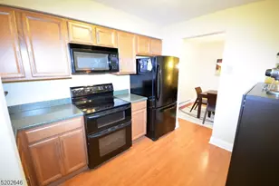 117 Overlook Dr, Union Township, NJ 08809 - Photo 4