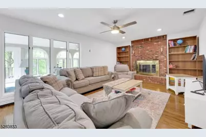 60 Ivy Pl, Wayne, NJ 07470 - Photo 12