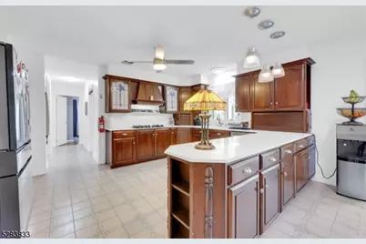 60 Ivy Pl, Wayne, NJ 07470 - Photo 16