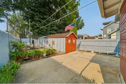 406 3rd Ave W, Newark, NJ 07107 - Photo 32