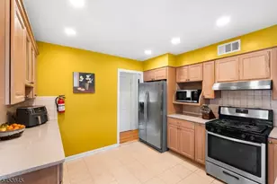 1 Mary Ave, Woodland Park, NJ 07424 - Photo 6