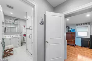 300 Ridge St, Newark, NJ 07104 - Photo 10