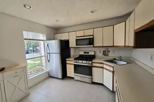 87 Goodwin Dr, North Brunswick Township, NJ 08902 - Photo 6