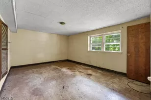 454 Plainfield Rd, Edison Twp., NJ 08820 - Photo 22