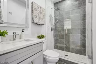 83 Falcon Rd, Livingston, NJ 07039 - Photo 38